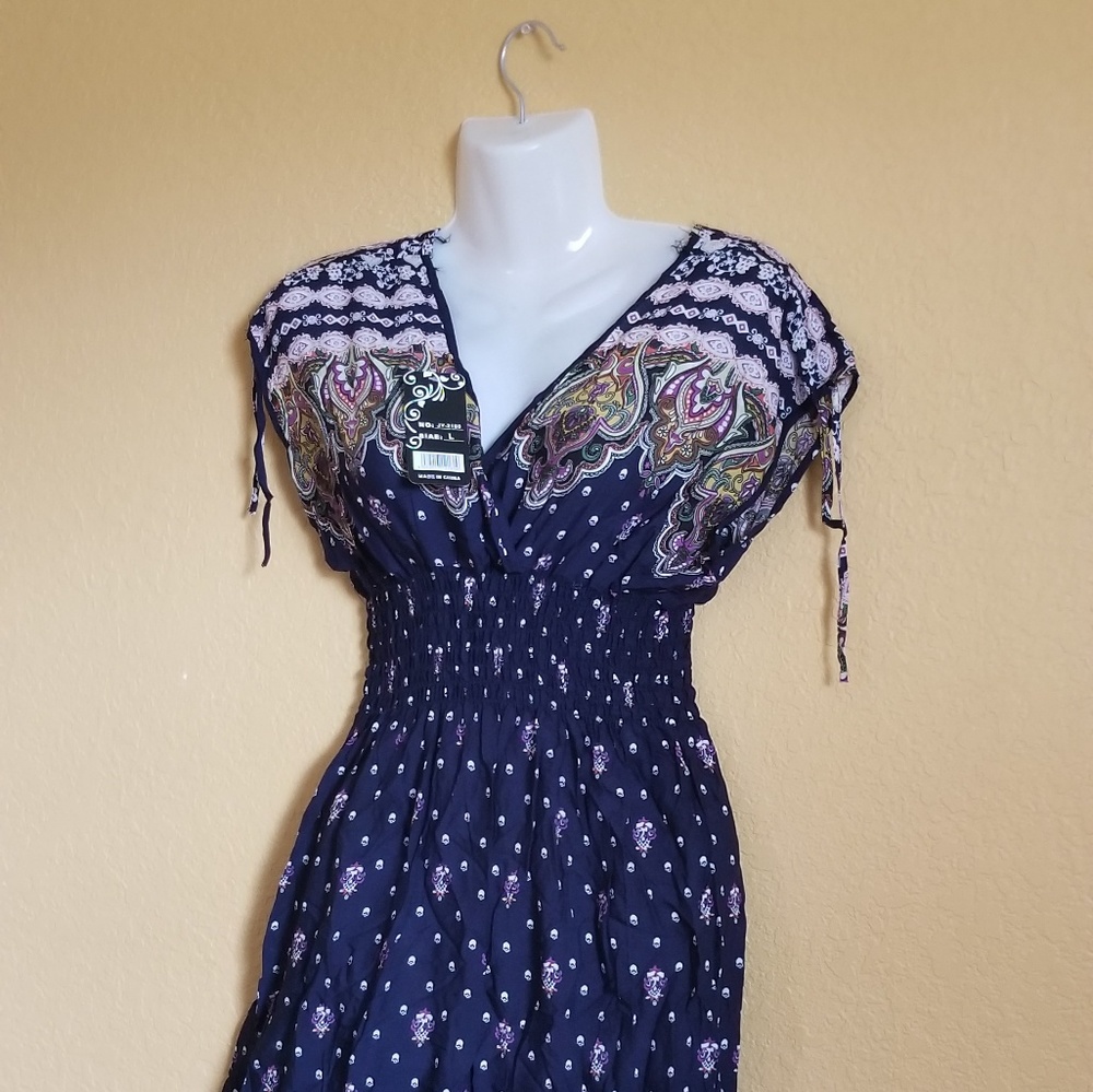 Dress - Picture 3 of 3